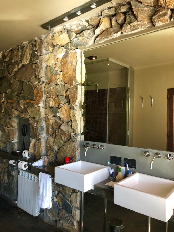 1D79BD38-737C-405C-A2B6-3782F2C9E90F