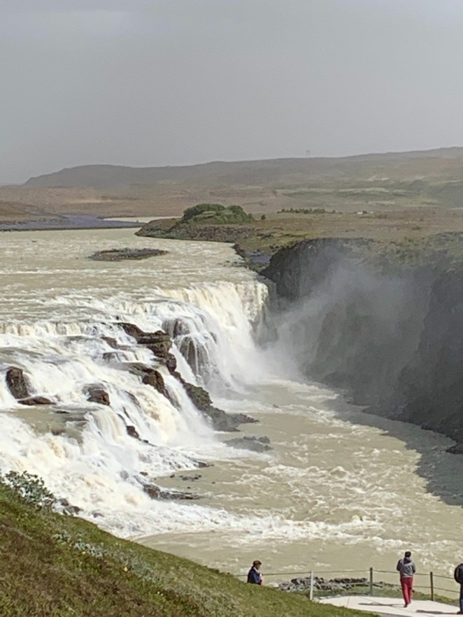 4AB6C921-C8EC-45C9-90A1-850676A00242